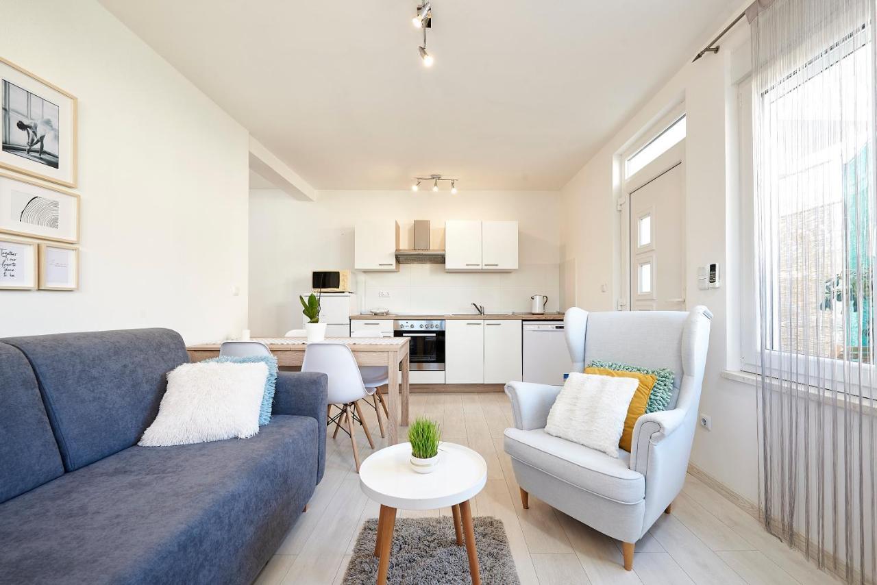 Apartmani Sara I Klara Trogir Eksteriør billede
