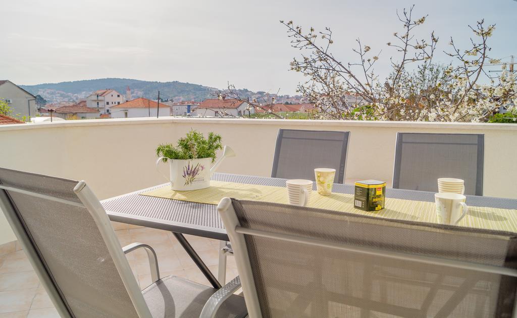 Apartmani Sara I Klara Trogir Eksteriør billede