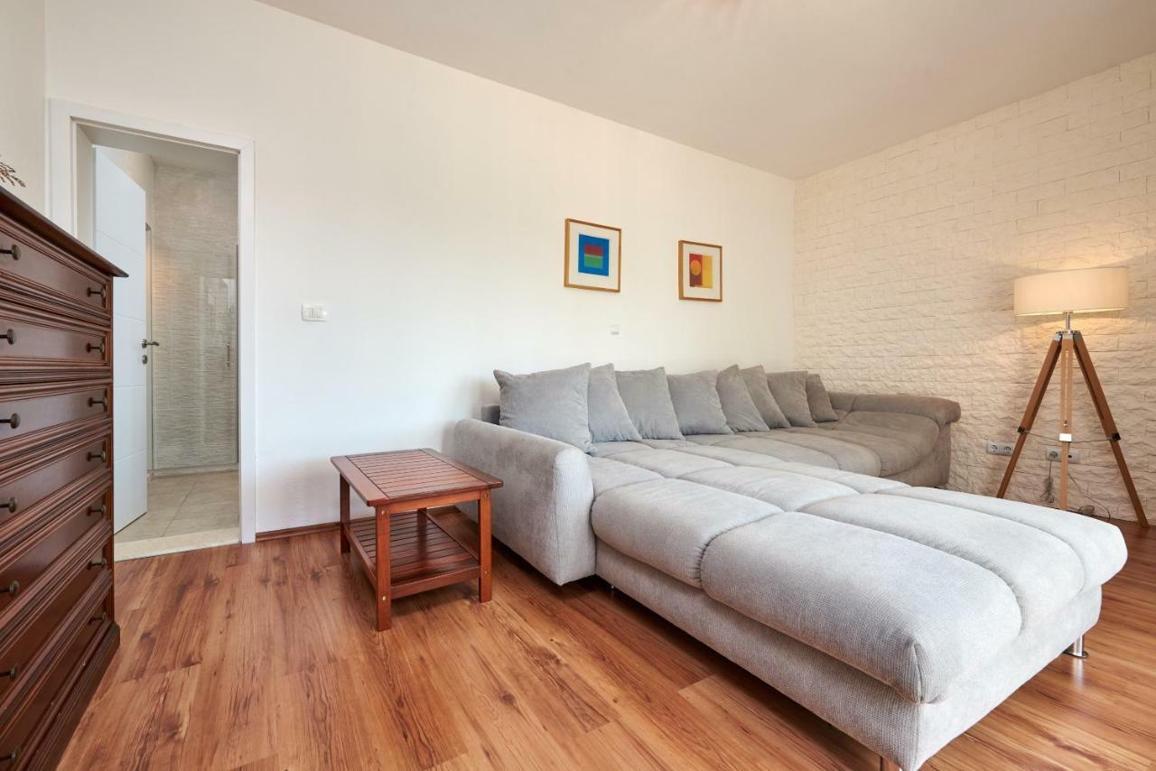 Apartmani Sara I Klara Trogir Eksteriør billede