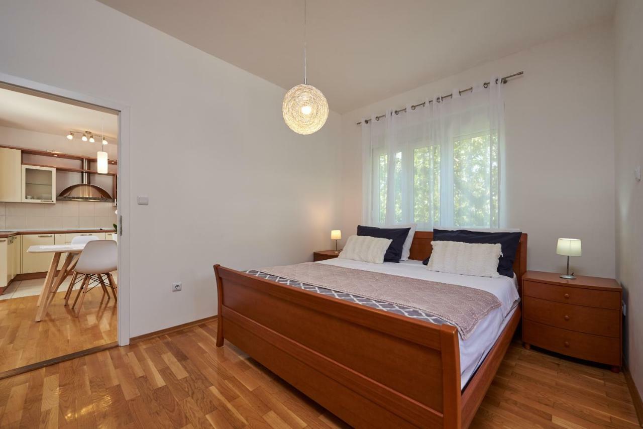 Apartmani Sara I Klara Trogir Eksteriør billede